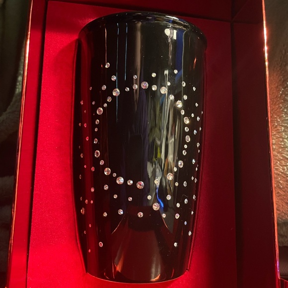 Limited Edition Starbucks x Swarovski 2016 Black Holiday Mug - Picture 2 of 4